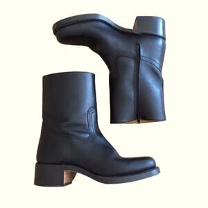 FRYE Short campus zipper boots size 8 zip up shortie